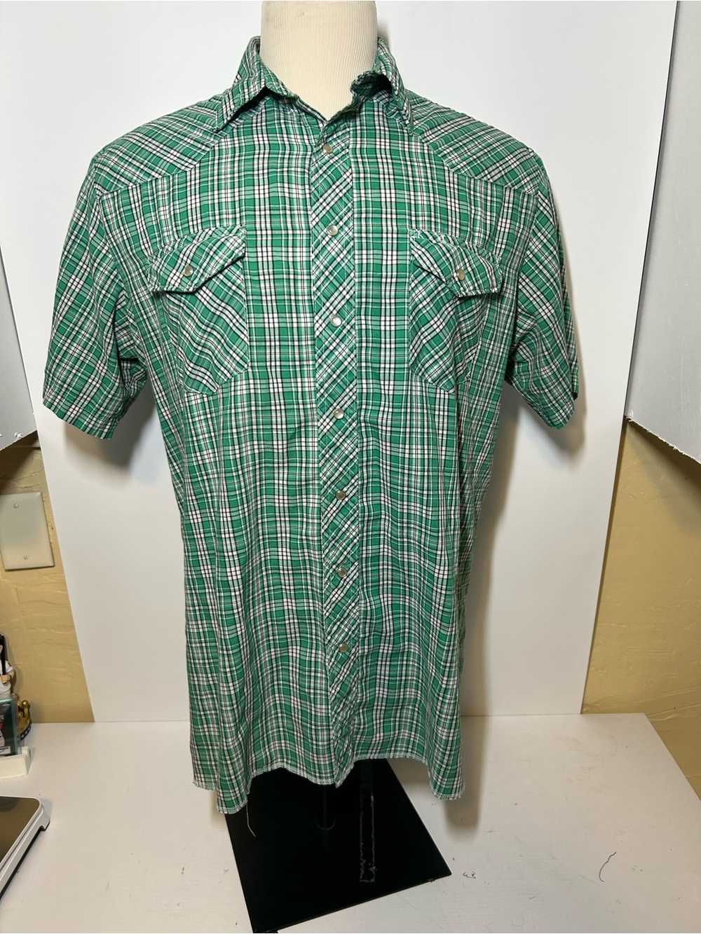 Men's Green Plaid Short-Sleeve Button-Up Shirt vintage wrangler XLT